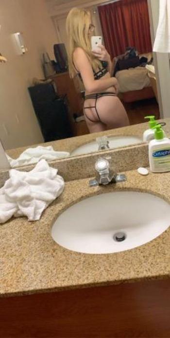 Nicole, 22  female escort, Indianapolis