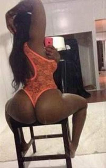 Leah, 24  female escort, Indianapolis