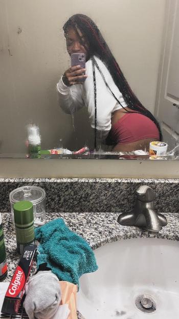 Caramel, 22  female escort, Indianapolis