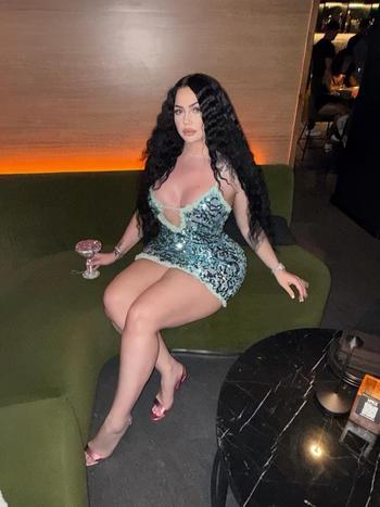 Emy Banks, 27  female escort, Indianapolis