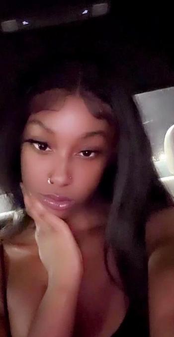 Carmen, 26  female escort, Indianapolis