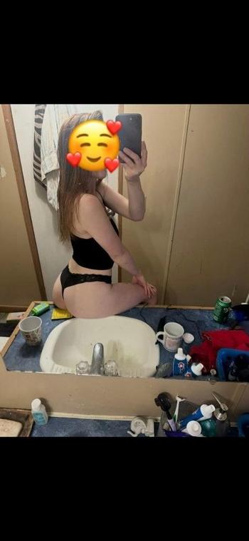 Emily, 25  female escort, Indianapolis
