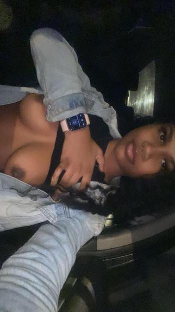 Yanna, 20  female escort, Indianapolis