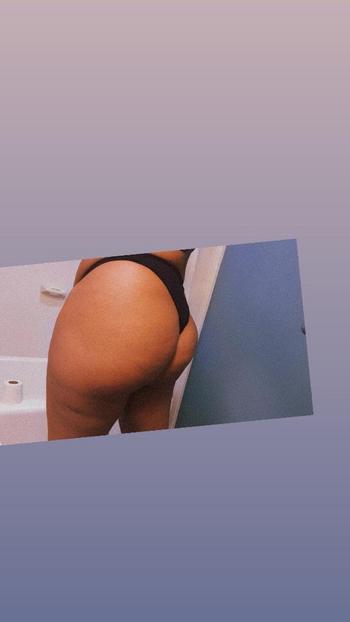 Erica, 25  female escort, Indianapolis
