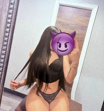 Camila, 26  female escort, Indianapolis